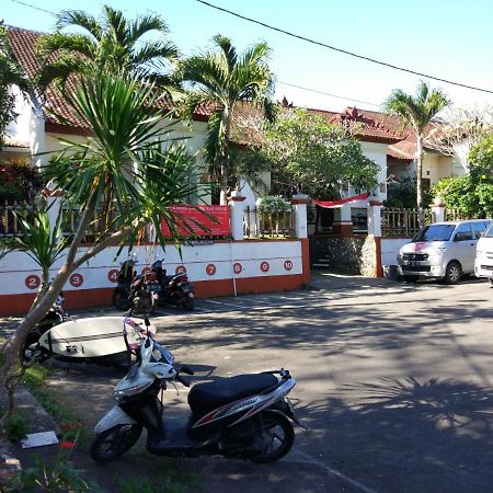 Karma Backpacker House Vandrarhem Uluwatu Exteriör bild